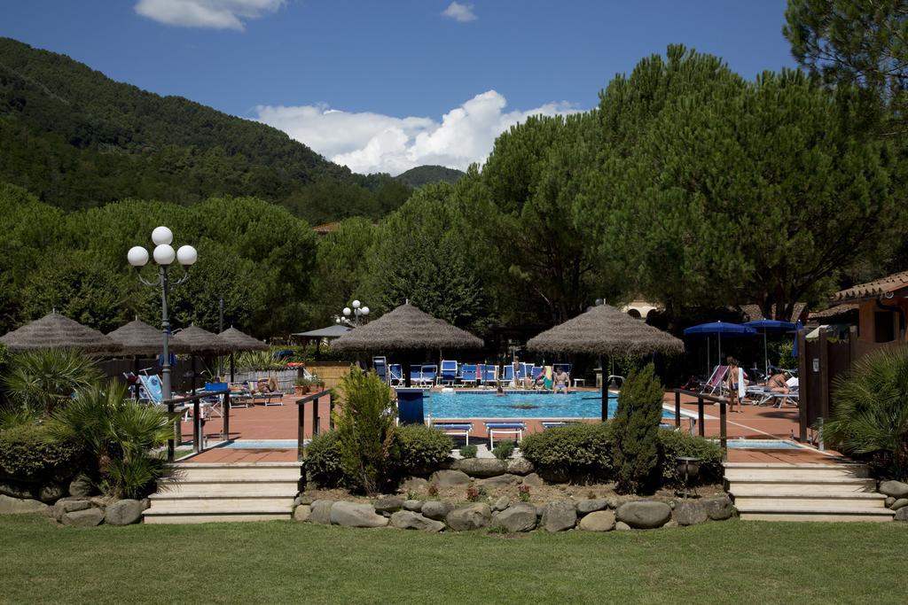 Villaggio Albergo San Lorenzo E Santa Caterina Pescia Buitenkant foto